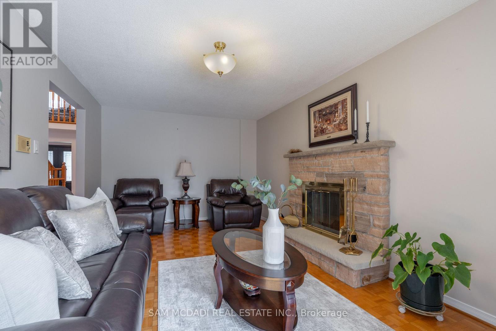 703 Welcome Court, Mississauga, Ontario  L5B 3P8 - Photo 13 - W12208292