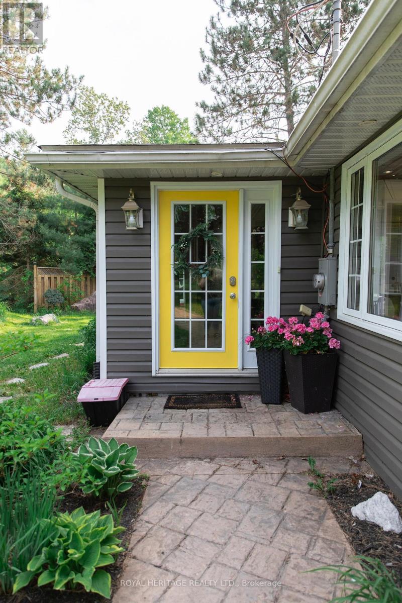 22 Robert Drive, Faraday, Ontario  K0L 1C0 - Photo 3 - X12175004