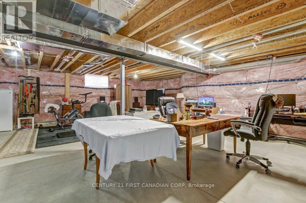 2441 Moe Norman Way, London South, Ontario  N6K 5R5 - Photo 23 - X12208352