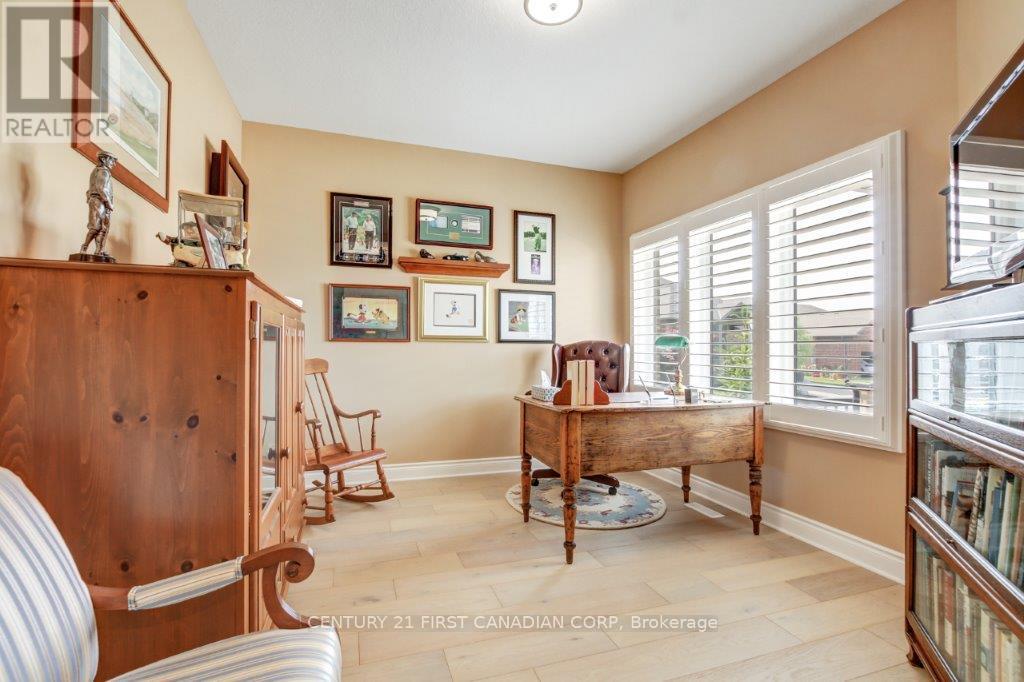2441 Moe Norman Way, London South, Ontario  N6K 5R5 - Photo 7 - X12208352