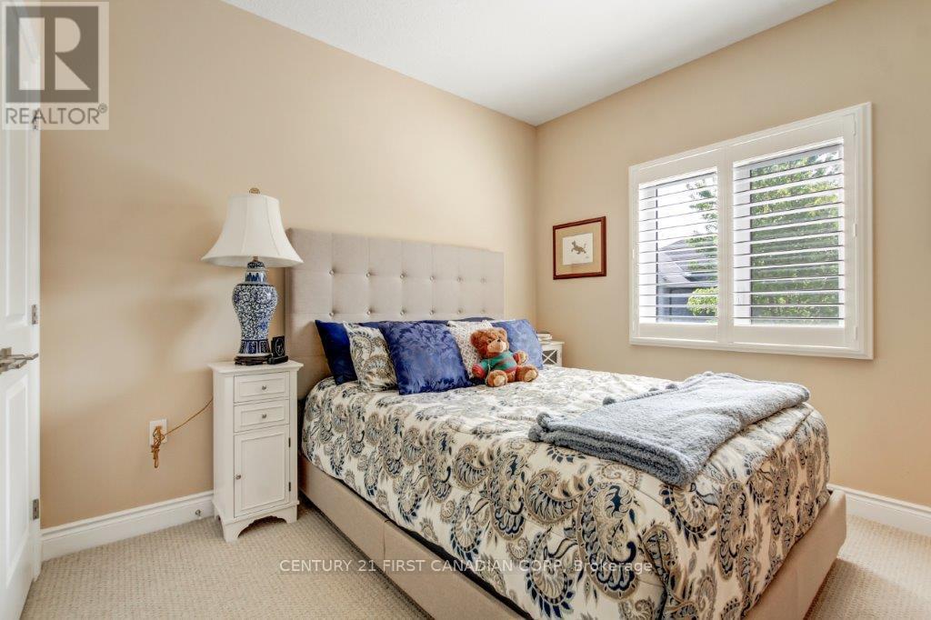 2441 Moe Norman Way, London South, Ontario  N6K 5R5 - Photo 9 - X12208352