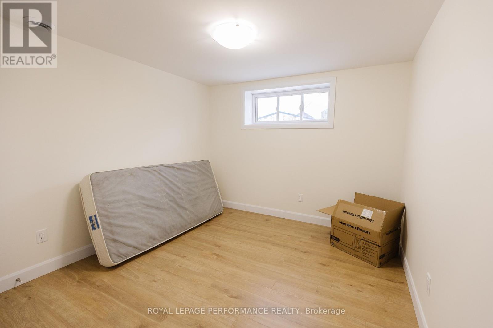 111 Chateauguay Street, Russell, Ontario  K0A 1W0 - Photo 37 - X12208347