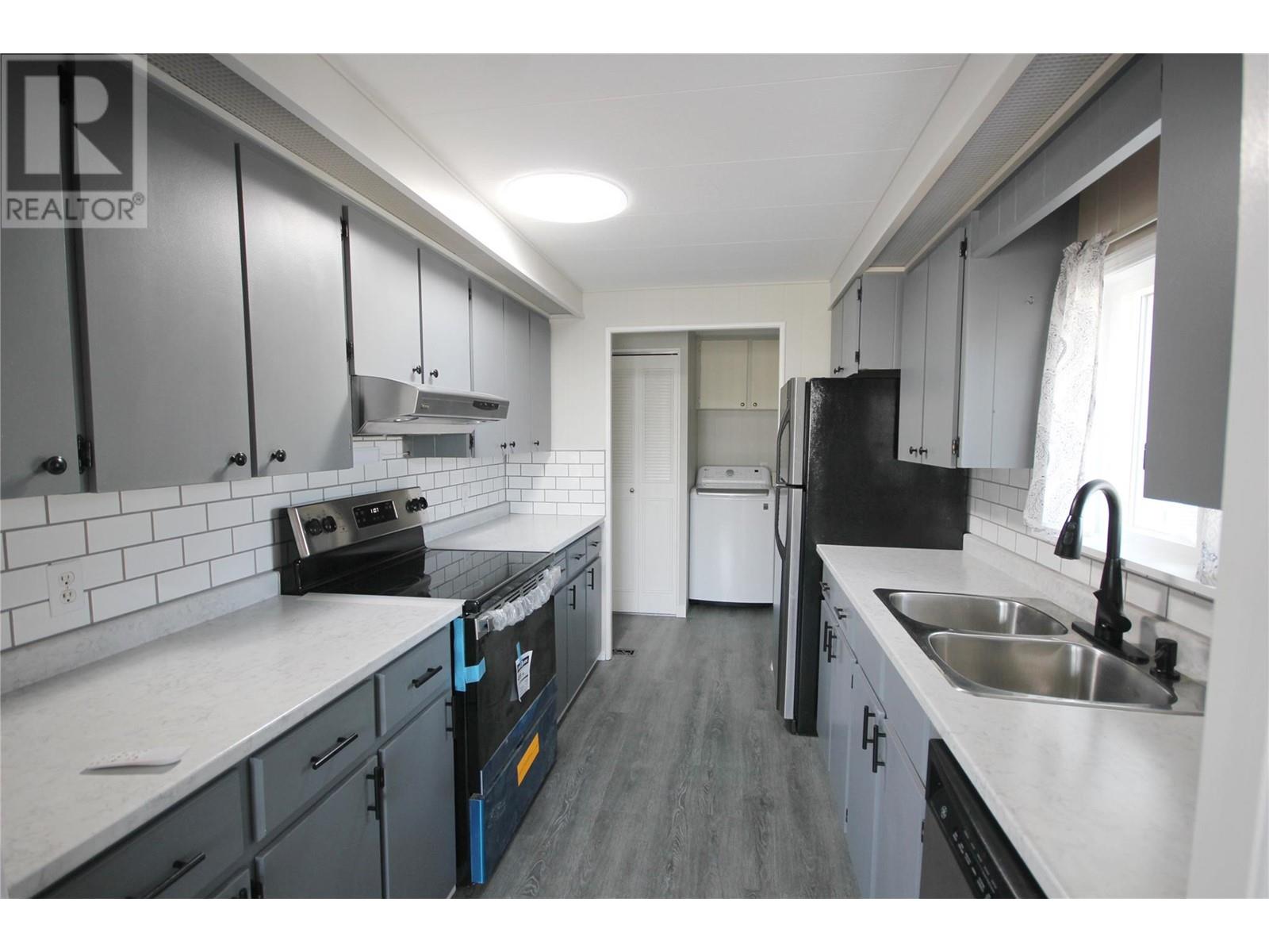 321 Yorkton Avenue Unit# 7, Penticton, British Columbia  V2A 3V6 - Photo 1 - 10339782