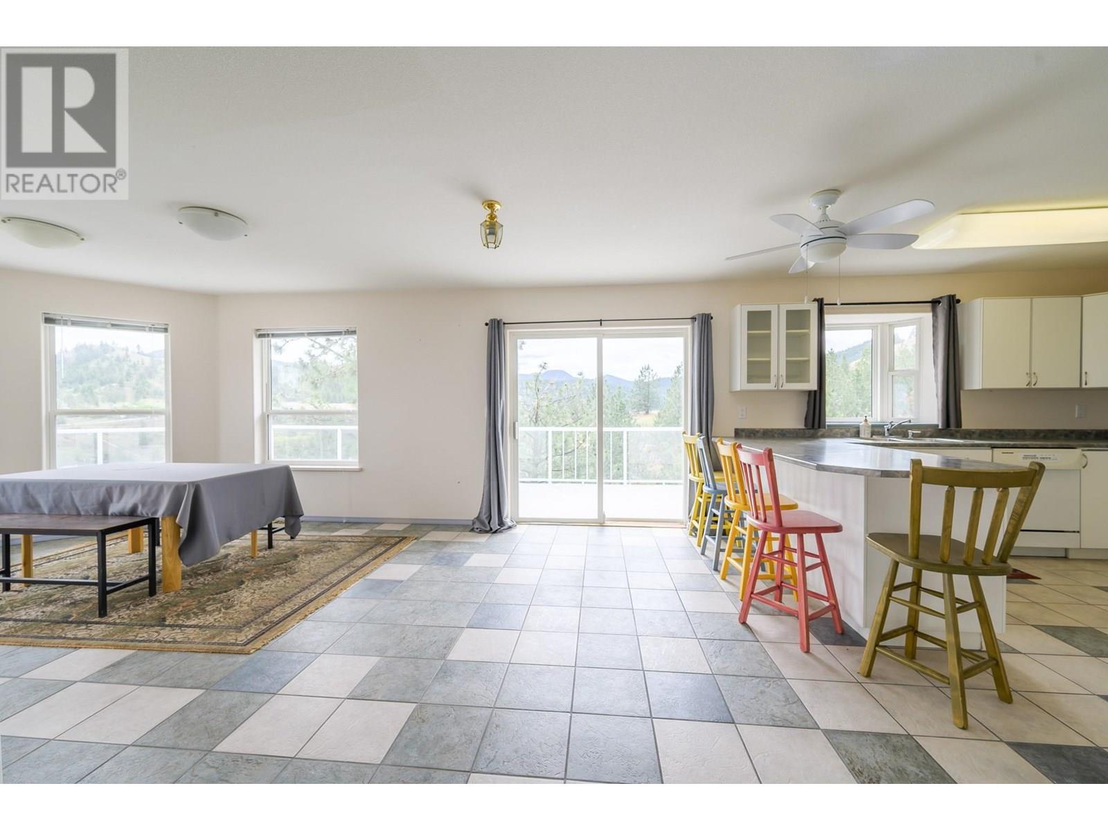 7035 Blackwell Road, Kamloops, British Columbia  V2C 6V8 - Photo 10 - 10351203