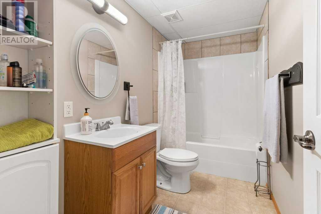 4 Firdale Close, Sylvan Lake, Alberta  T4S 2M1 - Photo 31 - A2227371