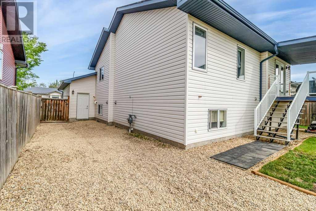 4 Firdale Close, Sylvan Lake, Alberta  T4S 2M1 - Photo 24 - A2227371