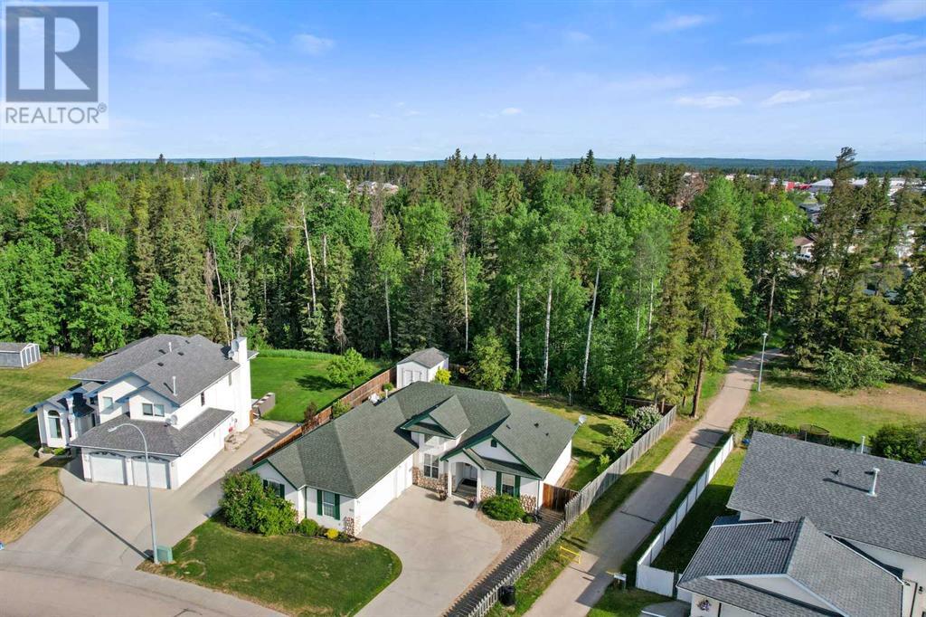 Property at 155 Park Drive N image 2