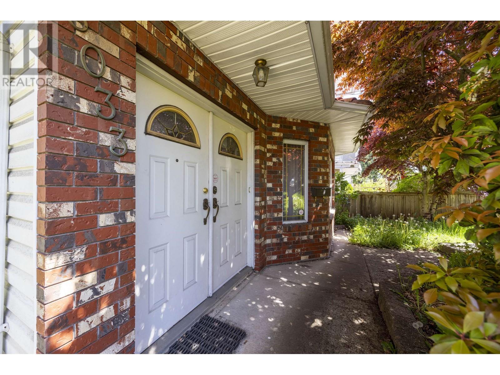 6033 Sprott Street, Burnaby, British Columbia  V5G 1T9 - Photo 5 - R3013265