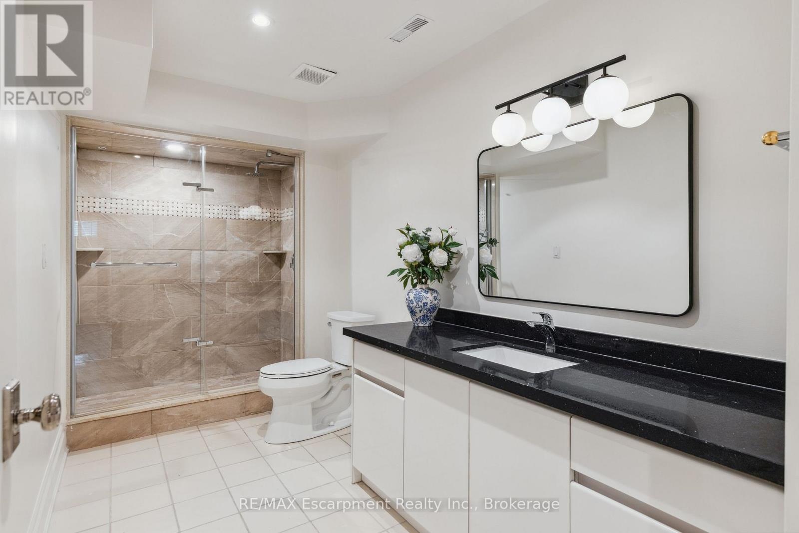 212 Poplar Drive, Oakville, Ontario  L6J 4C8 - Photo 29 - W12208375