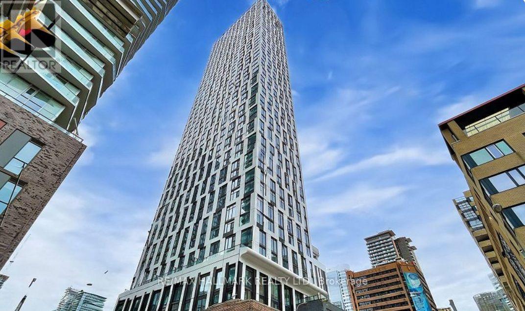 4817 - 252 Church Street, Toronto, Ontario  M5B 0E6 - Photo 1 - C12207945