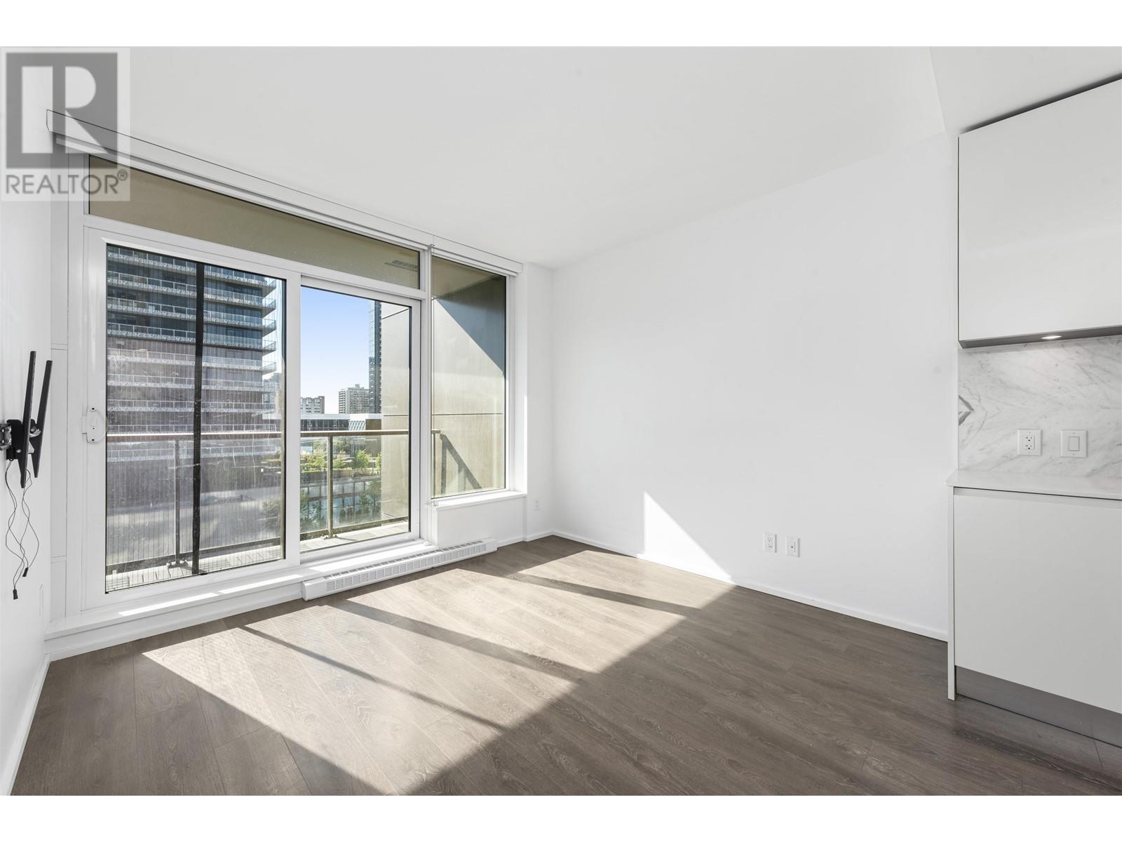 606 4650 Brentwood Boulevard, Burnaby, British Columbia  V5C 0M3 - Photo 2 - R3013338