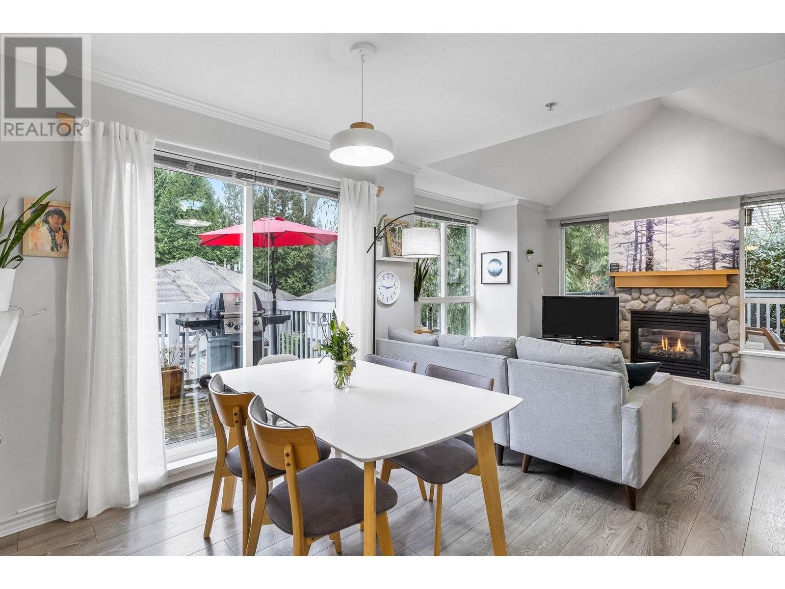 12 1071 LYNN VALLEY ROAD, North Vancouver, British Columbia