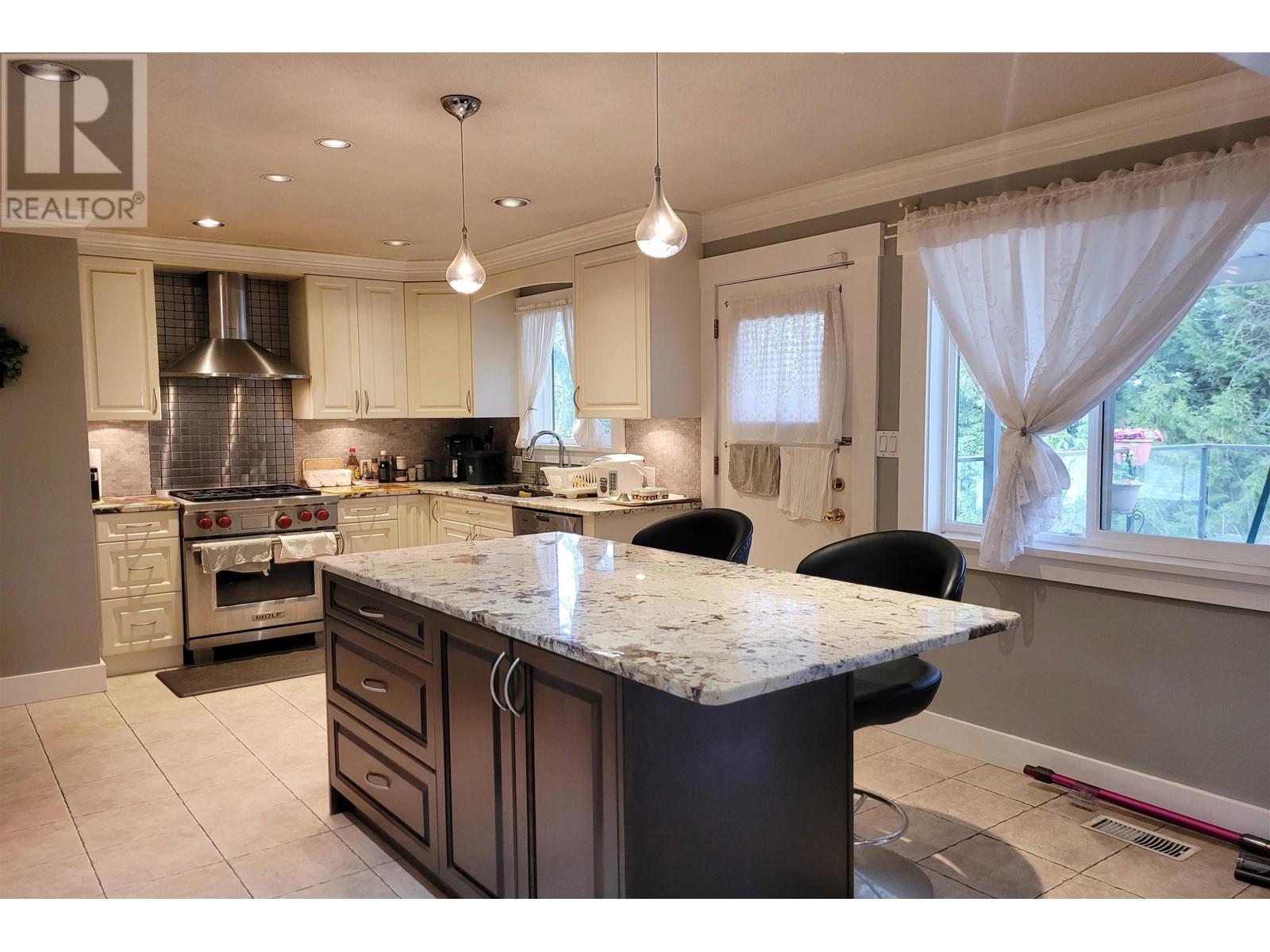 7921 Burnfield Crescent, Burnaby, British Columbia  V5E 2B8 - Photo 6 - R3013355