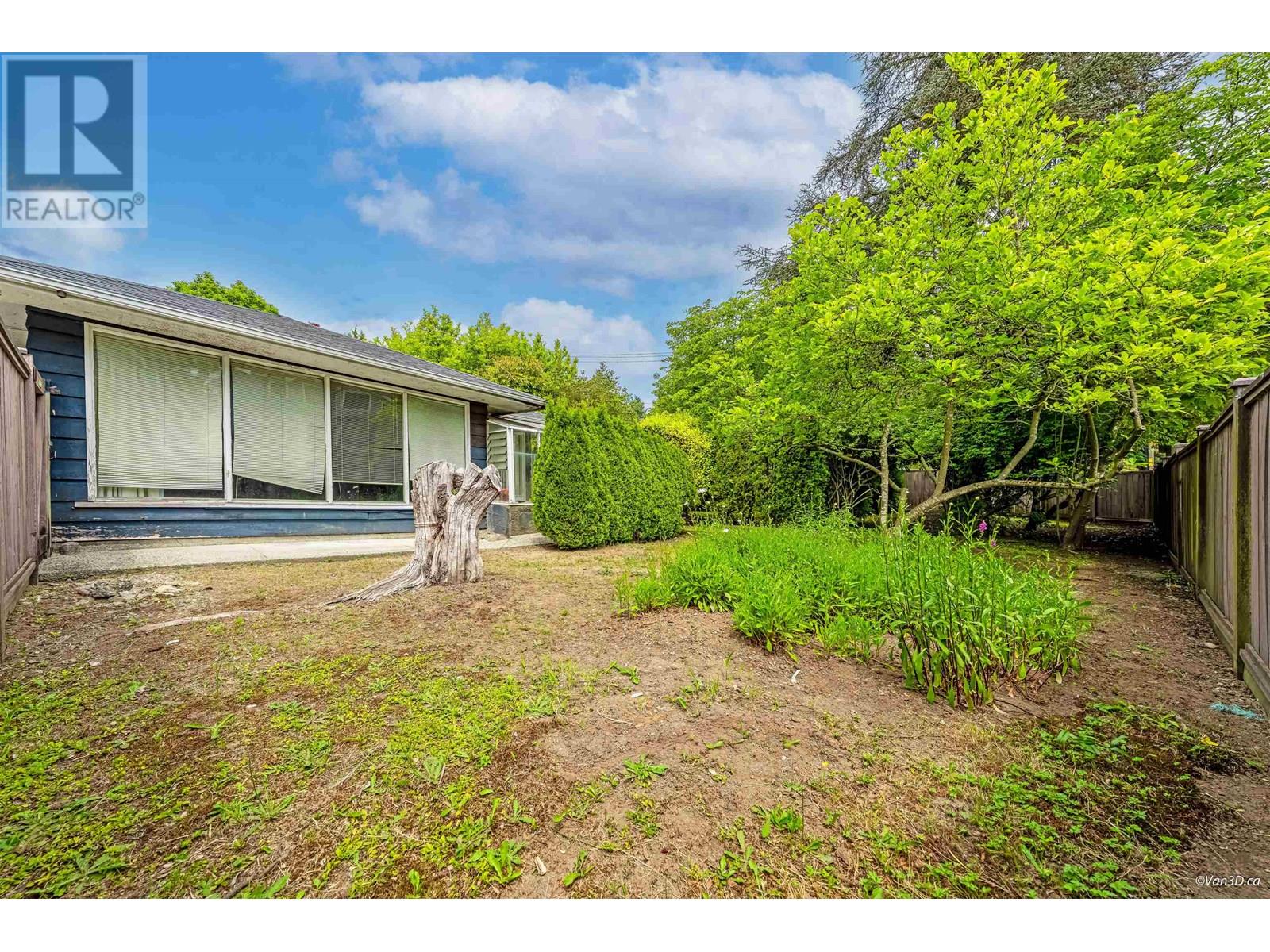 Property at 1116 RIDGEWOOD DRIVE image 2