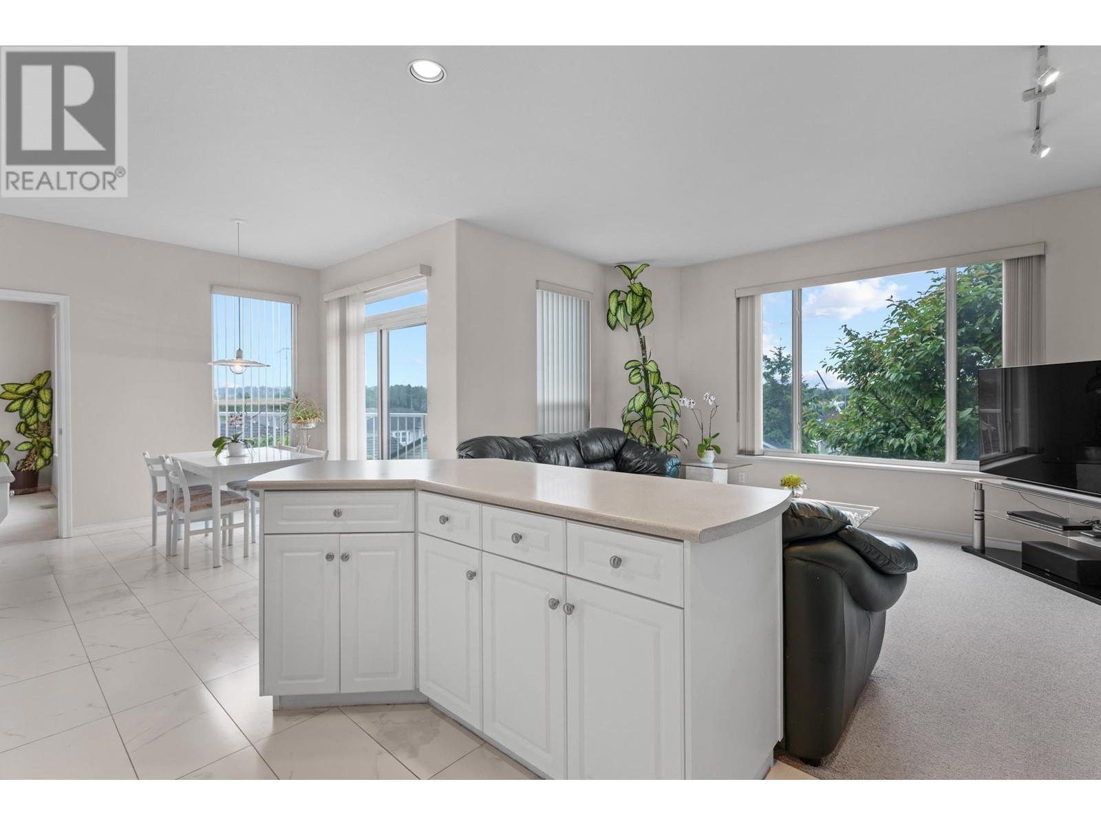 2372 Cape Horn Avenue, Coquitlam, British Columbia  V3K 1J8 - Photo 11 - R3013376