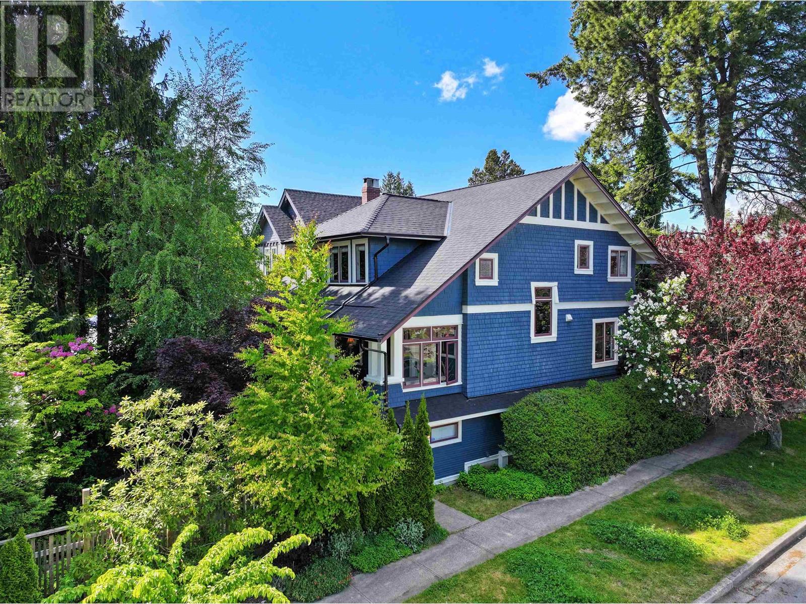 1105 PARK DRIVE, Vancouver, British Columbia