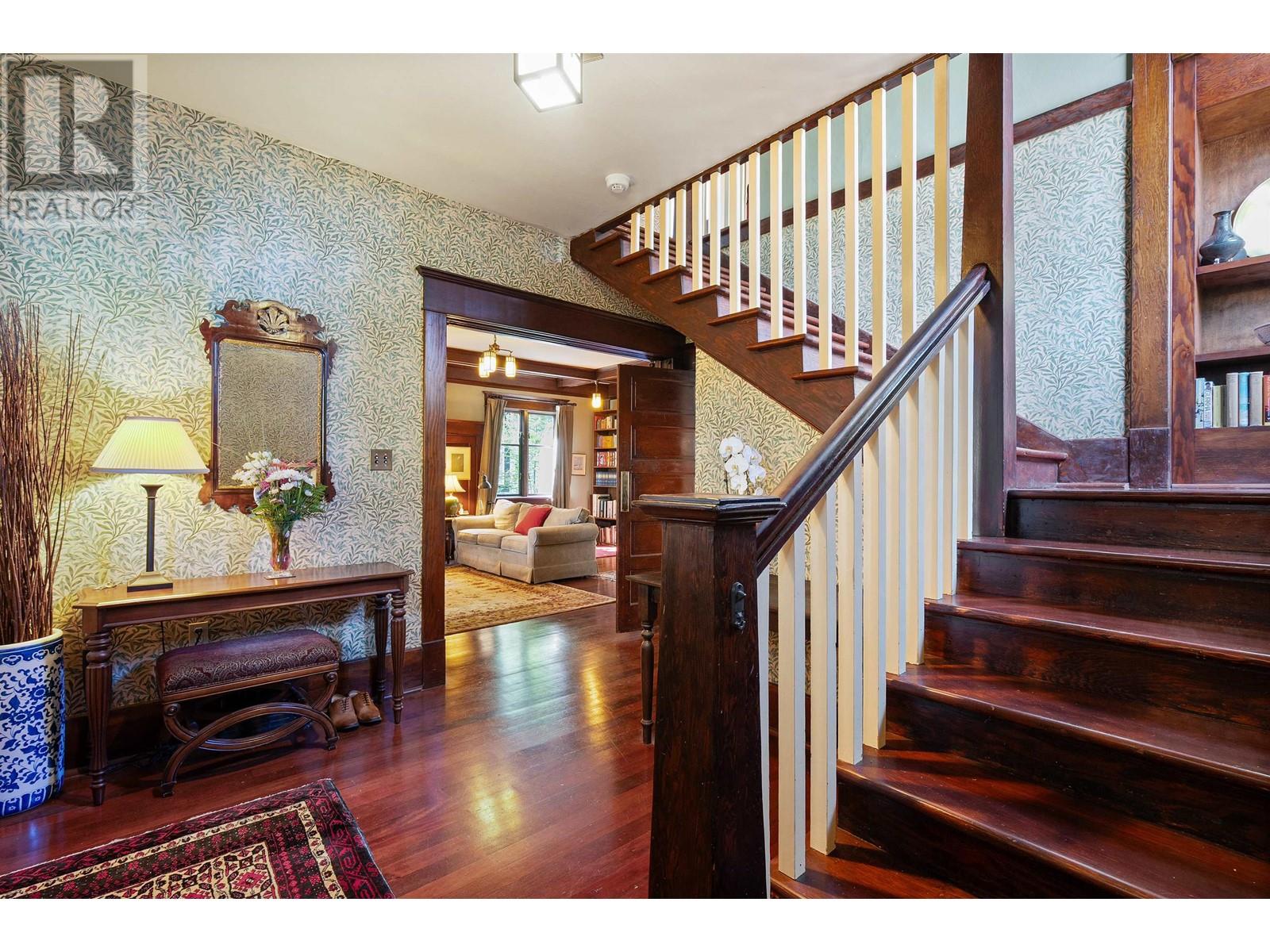 1105 Park Drive, Vancouver, British Columbia  V6P 2J7 - Photo 3 - R3013402