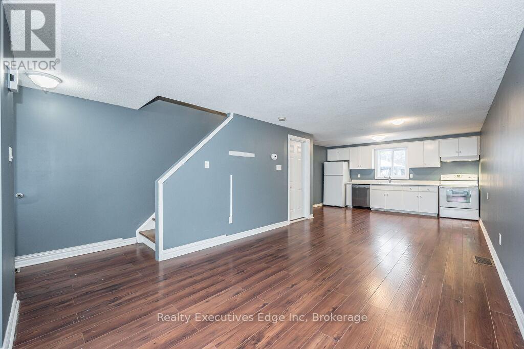 5 Troy Crescent, Guelph (Grange Road), Ontario  N1E 6W7 - Photo 12 - X12208390