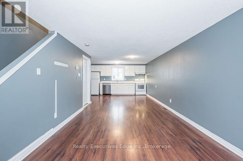 5 Troy Crescent, Guelph (Grange Road), Ontario  N1E 6W7 - Photo 14 - X12208390