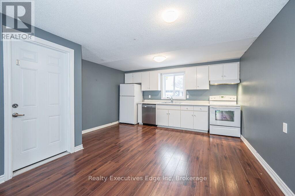 5 Troy Crescent, Guelph (Grange Road), Ontario  N1E 6W7 - Photo 15 - X12208390