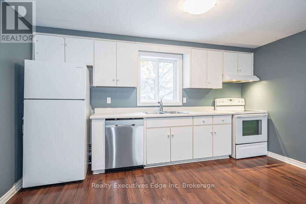 5 Troy Crescent, Guelph (Grange Road), Ontario  N1E 6W7 - Photo 17 - X12208390
