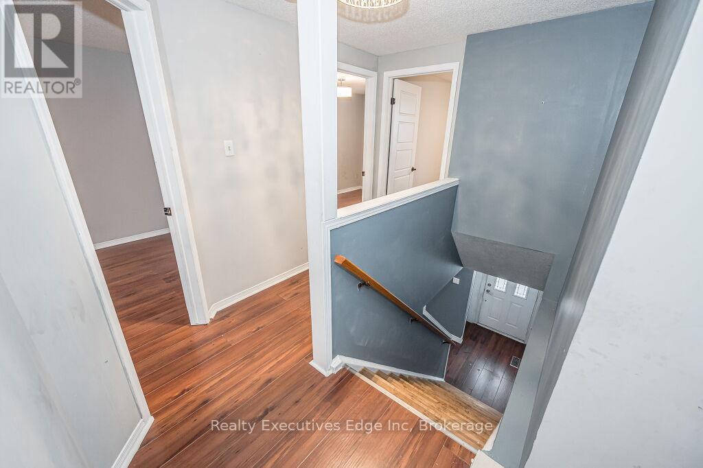 5 Troy Crescent, Guelph (Grange Road), Ontario  N1E 6W7 - Photo 19 - X12208390