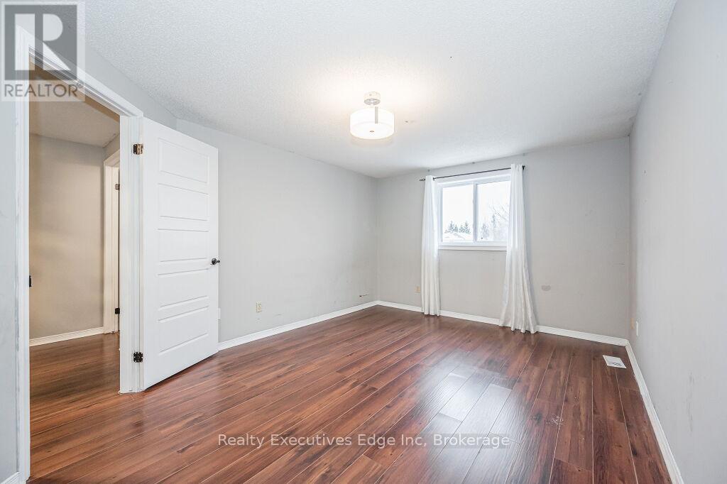 5 Troy Crescent, Guelph (Grange Road), Ontario  N1E 6W7 - Photo 21 - X12208390
