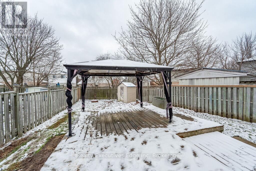 5 Troy Crescent, Guelph (Grange Road), Ontario  N1E 6W7 - Photo 40 - X12208390