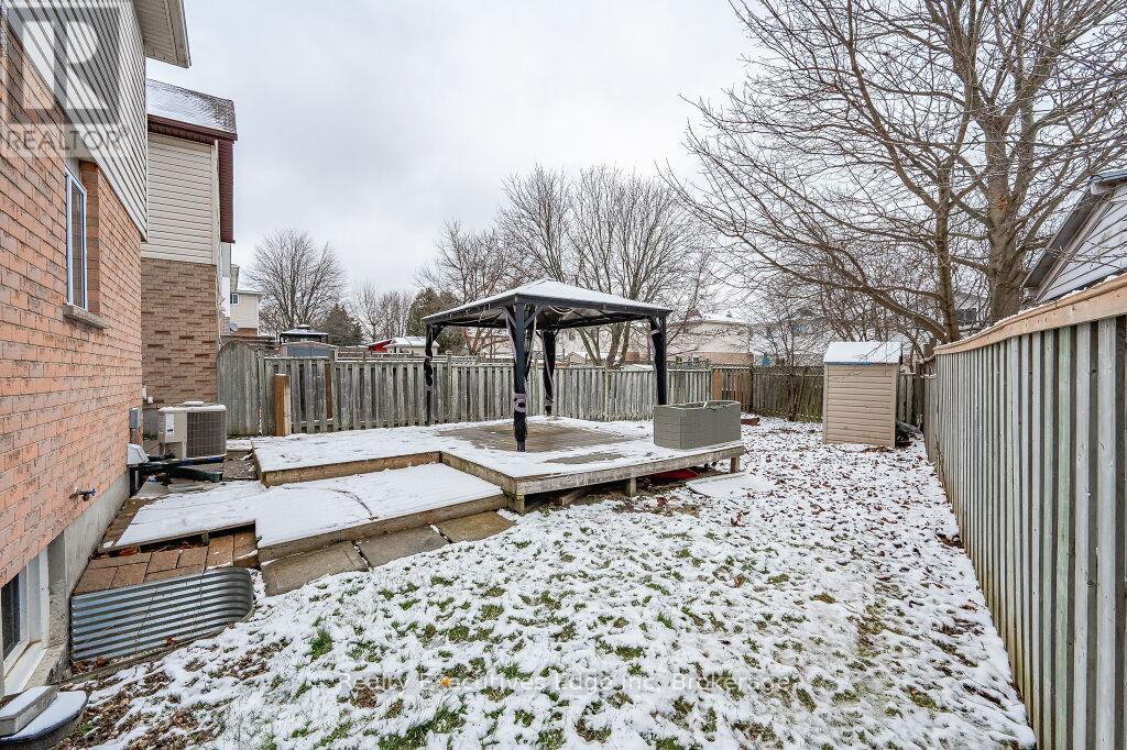 5 Troy Crescent, Guelph (Grange Road), Ontario  N1E 6W7 - Photo 41 - X12208390