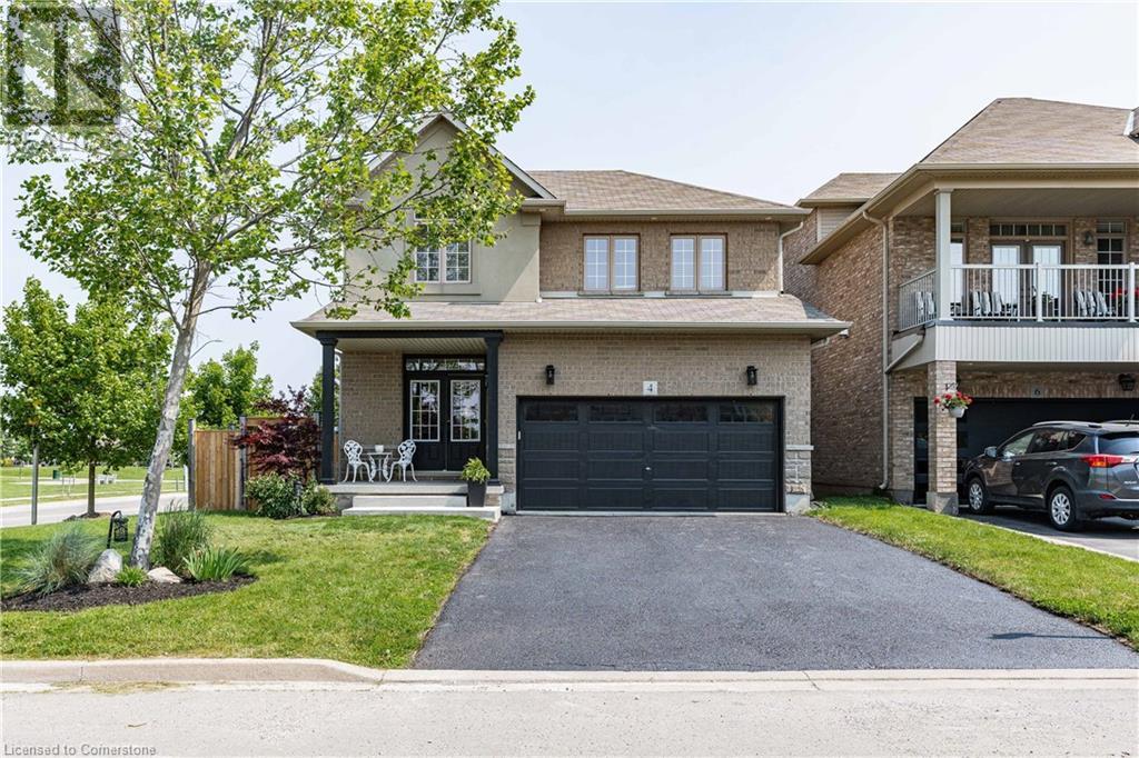 4 BANKFIELD Crescent, Hamilton, Ontario