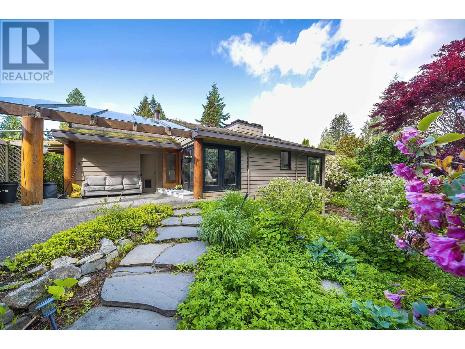 4096 Sunset Boulevard, North Vancouver, British Columbia  V7R 3Y8 - Photo 31 - R3013245