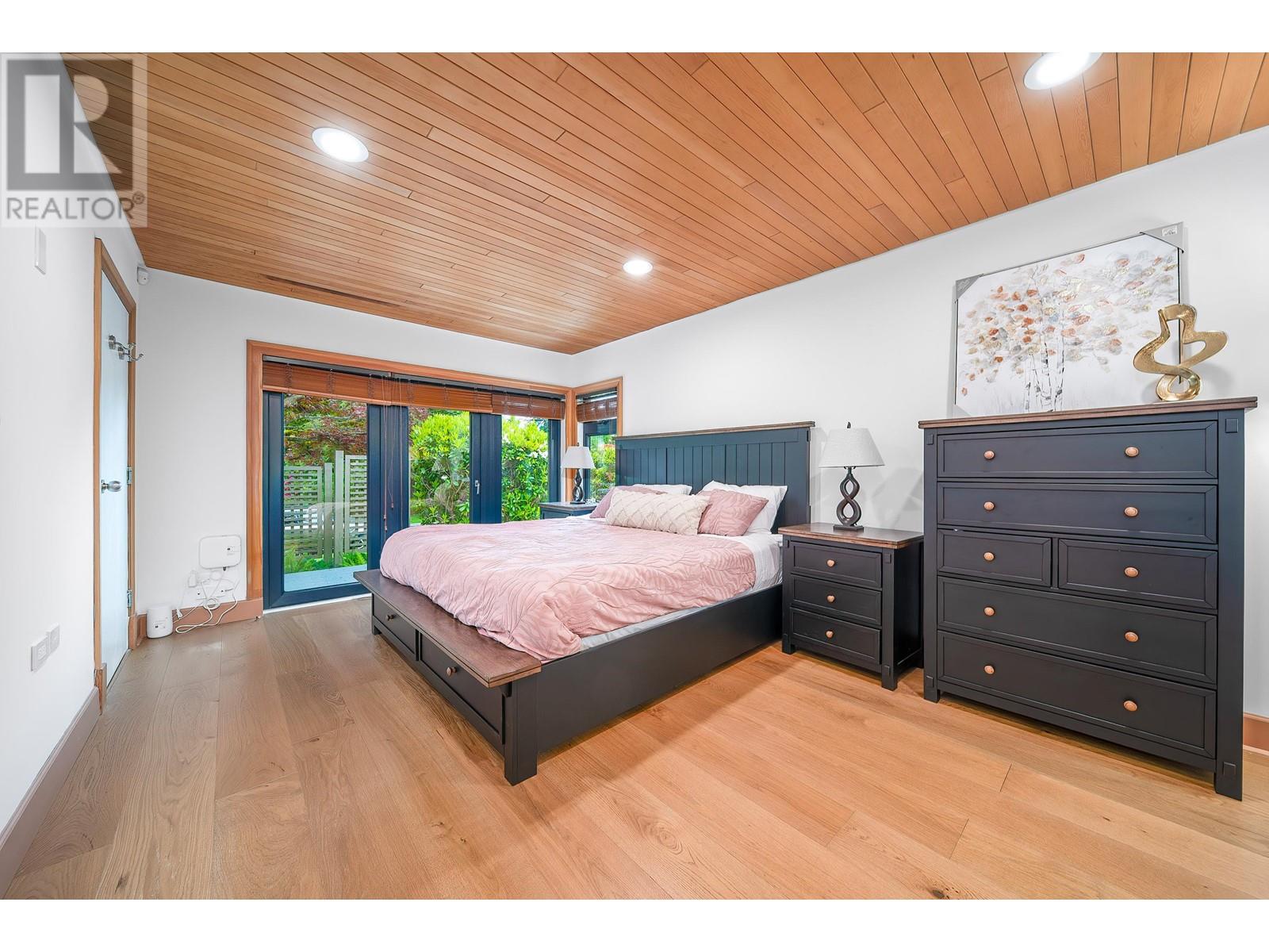 4096 Sunset Boulevard, North Vancouver, British Columbia  V7R 3Y8 - Photo 14 - R3013245