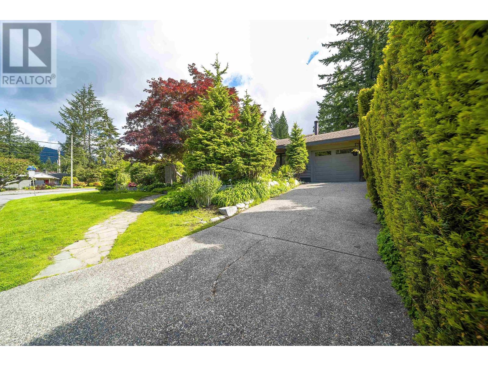 4096 Sunset Boulevard, North Vancouver, British Columbia  V7R 3Y8 - Photo 38 - R3013245