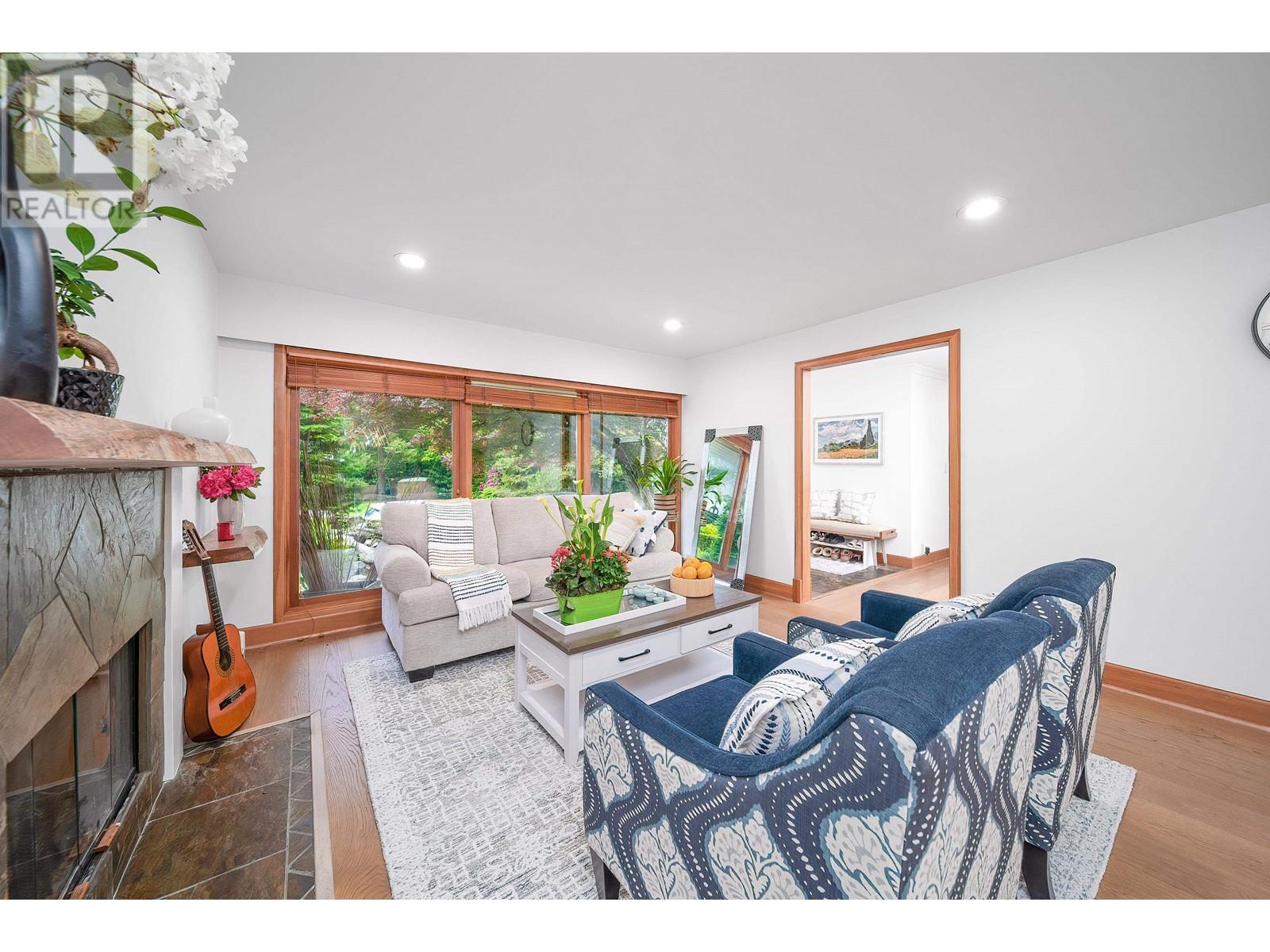 4096 Sunset Boulevard, North Vancouver, British Columbia  V7R 3Y8 - Photo 6 - R3013245