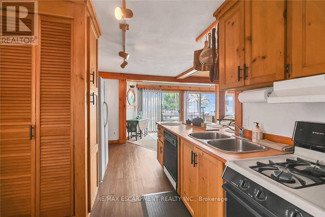 271 Blue Water Parkway, Haldimand, Ontario  N0A 1P0 - Photo 16 - X12096473