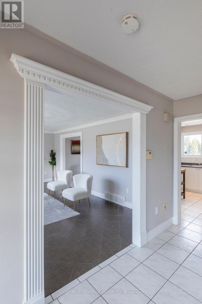 66 Seaton Place Drive, Hamilton, Ontario  L8E 4B1 - Photo 6 - X12183156