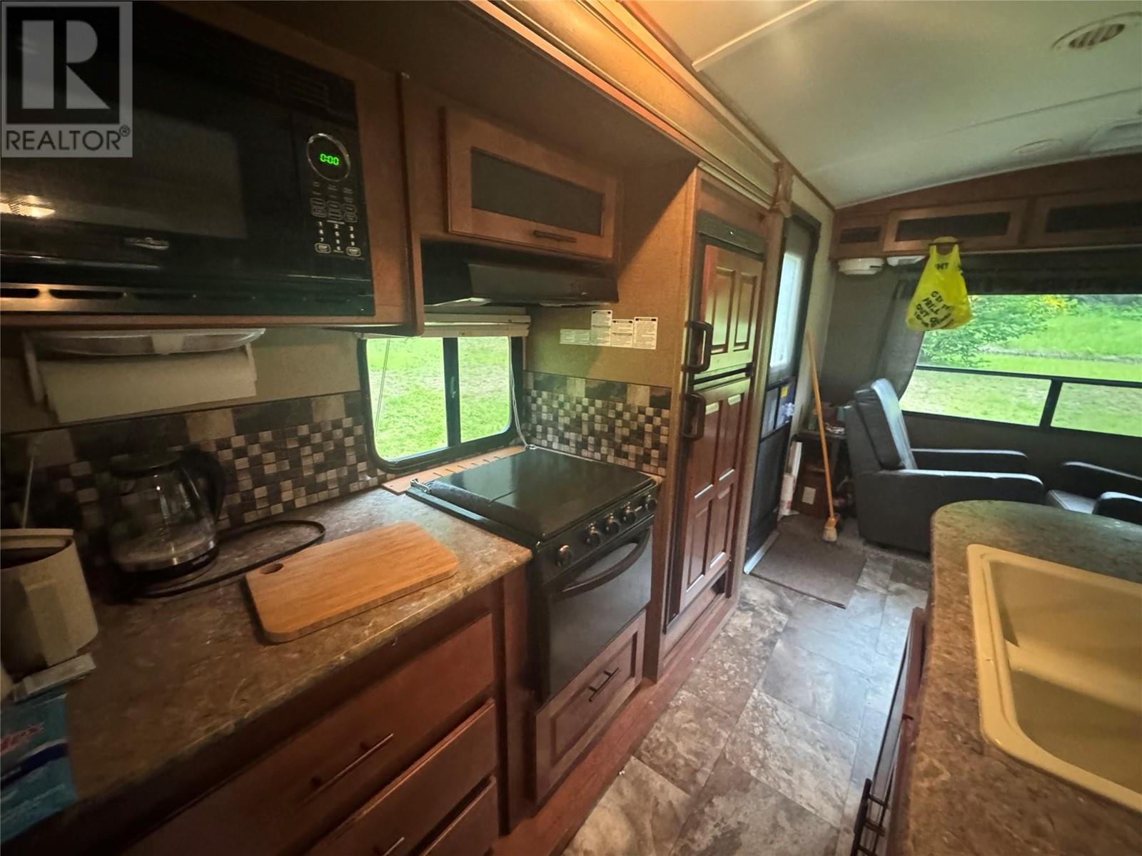 3151 Enderby Mabel Lake Road, Enderby, British Columbia  V0E 1V5 - Photo 27 - 10351522