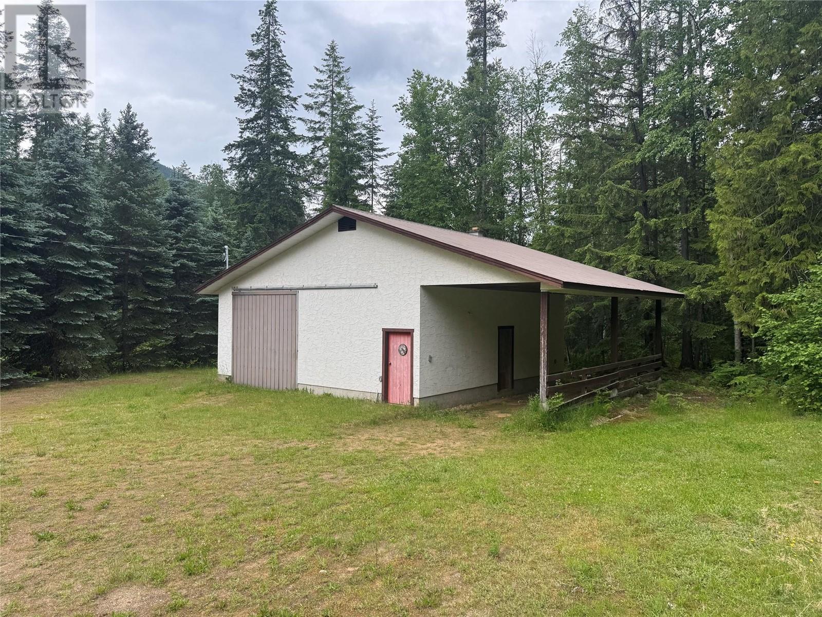 3151 Enderby Mabel Lake Road, Enderby, British Columbia  V0E 1V5 - Photo 10 - 10351522
