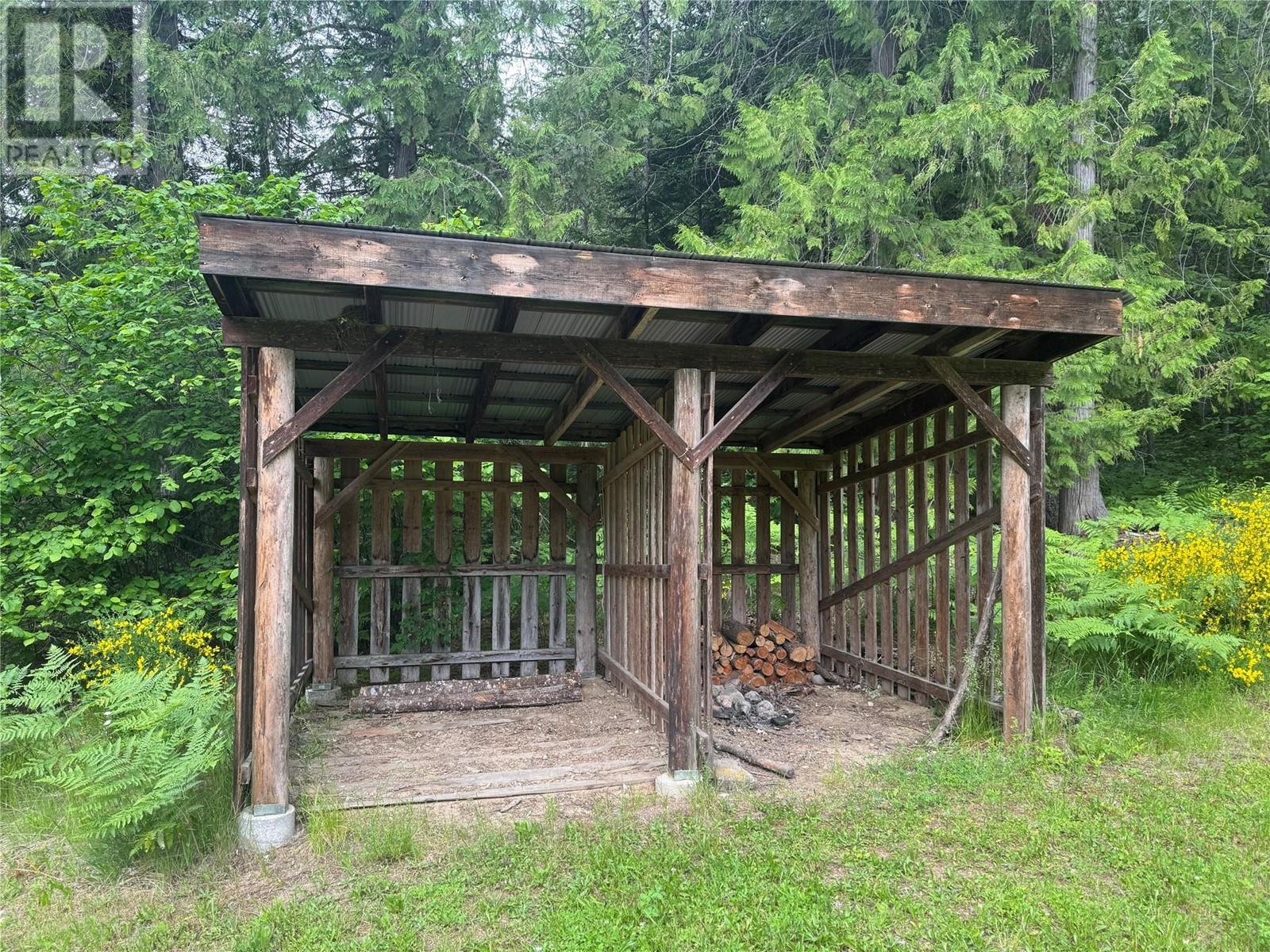 3151 Enderby Mabel Lake Road, Enderby, British Columbia  V0E 1V5 - Photo 9 - 10351522