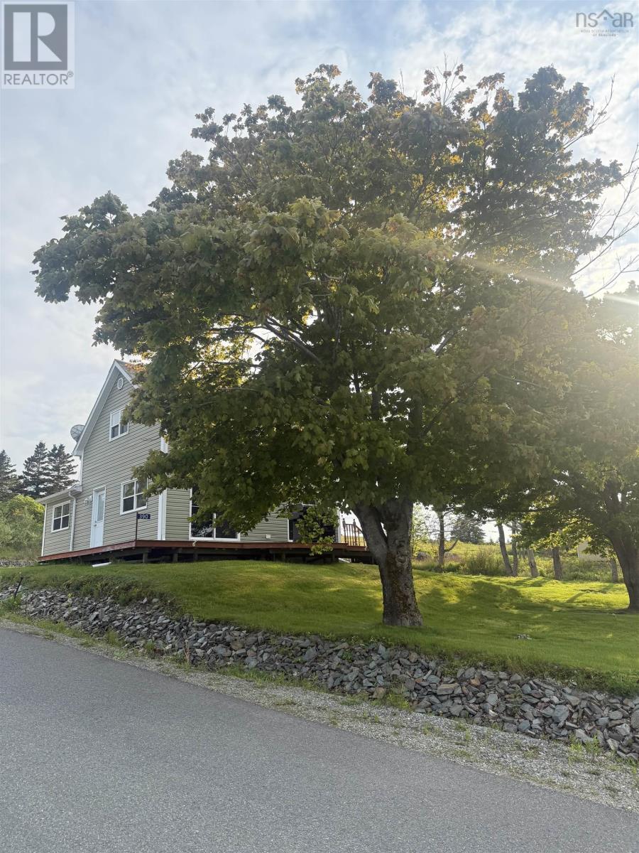390 Sterling Street, Canso, Nova Scotia  B0H 1H0 - Photo 1 - 202514039