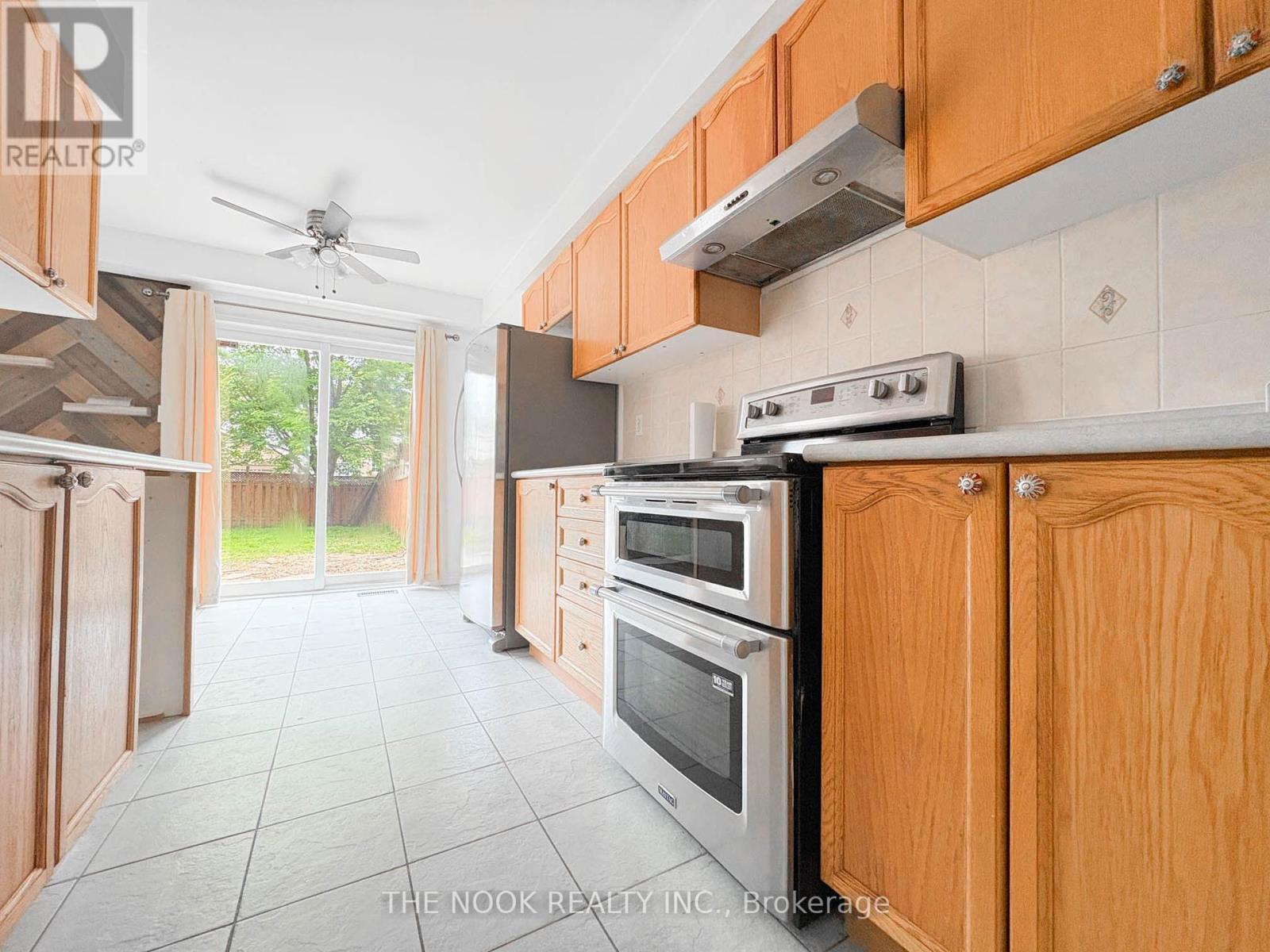 55 Telegraph Drive, Whitby, Ontario  L1P 1S3 - Photo 7 - E12208420