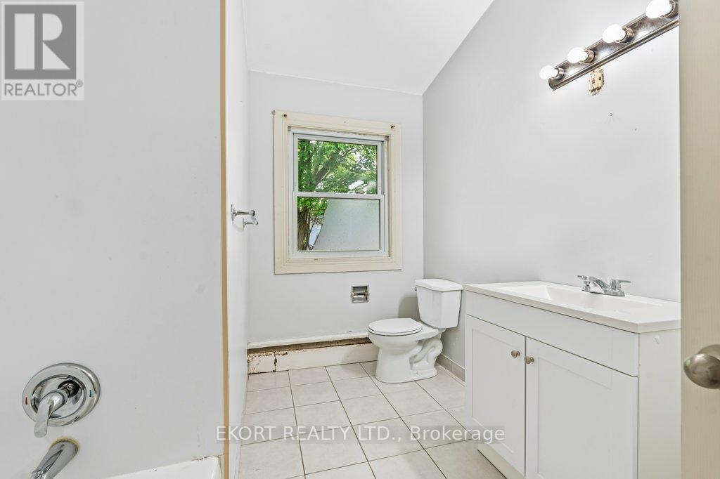 721 King Street W, Kingston, Ontario  K7M 2G3 - Photo 17 - X12208413