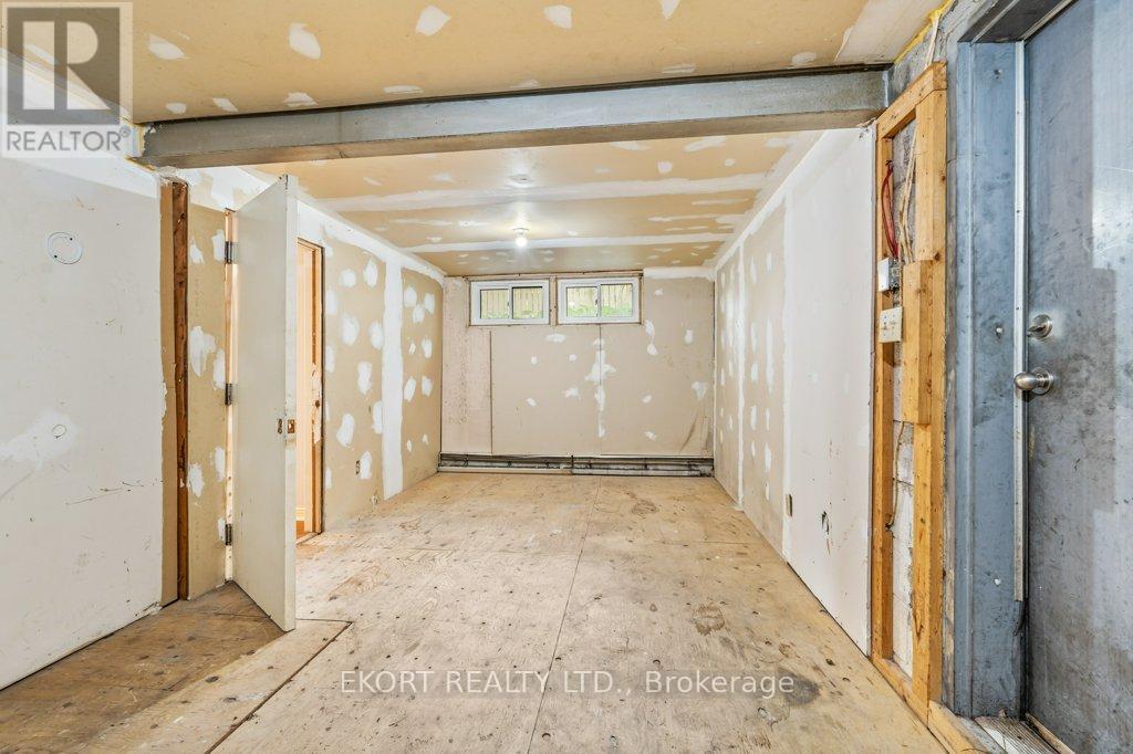 721 King Street W, Kingston, Ontario  K7M 2G3 - Photo 31 - X12208413