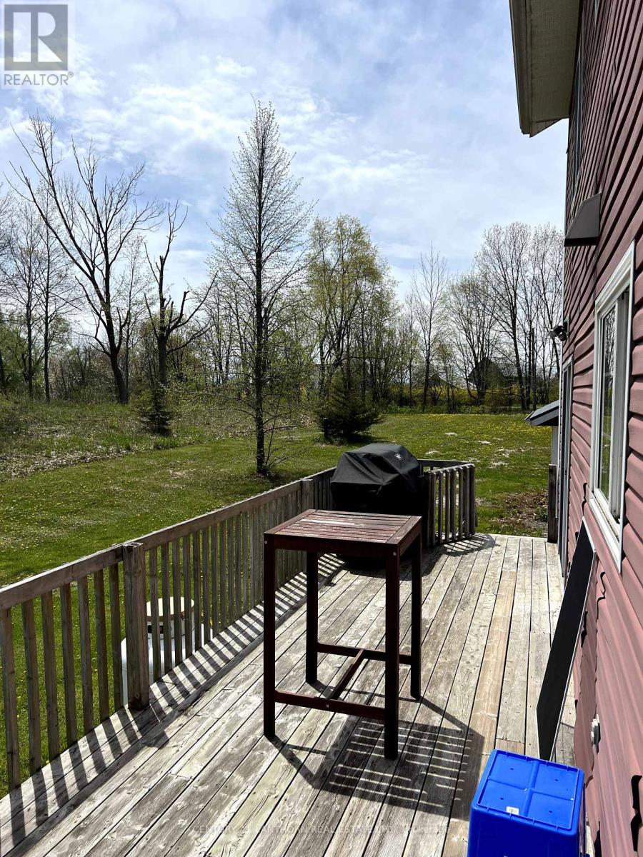 422 Partridge Hollow Road, Prince Edward County, Ontario  K0K 1T0 - Photo 11 - X12208447