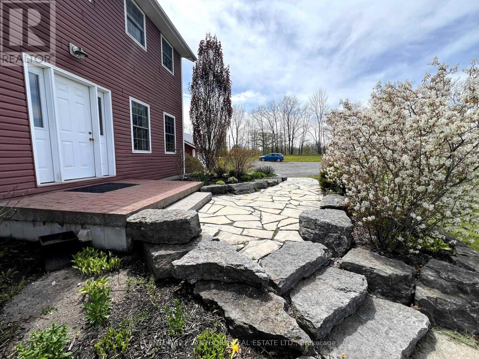 422 Partridge Hollow Road, Prince Edward County, Ontario  K0K 1T0 - Photo 4 - X12208447