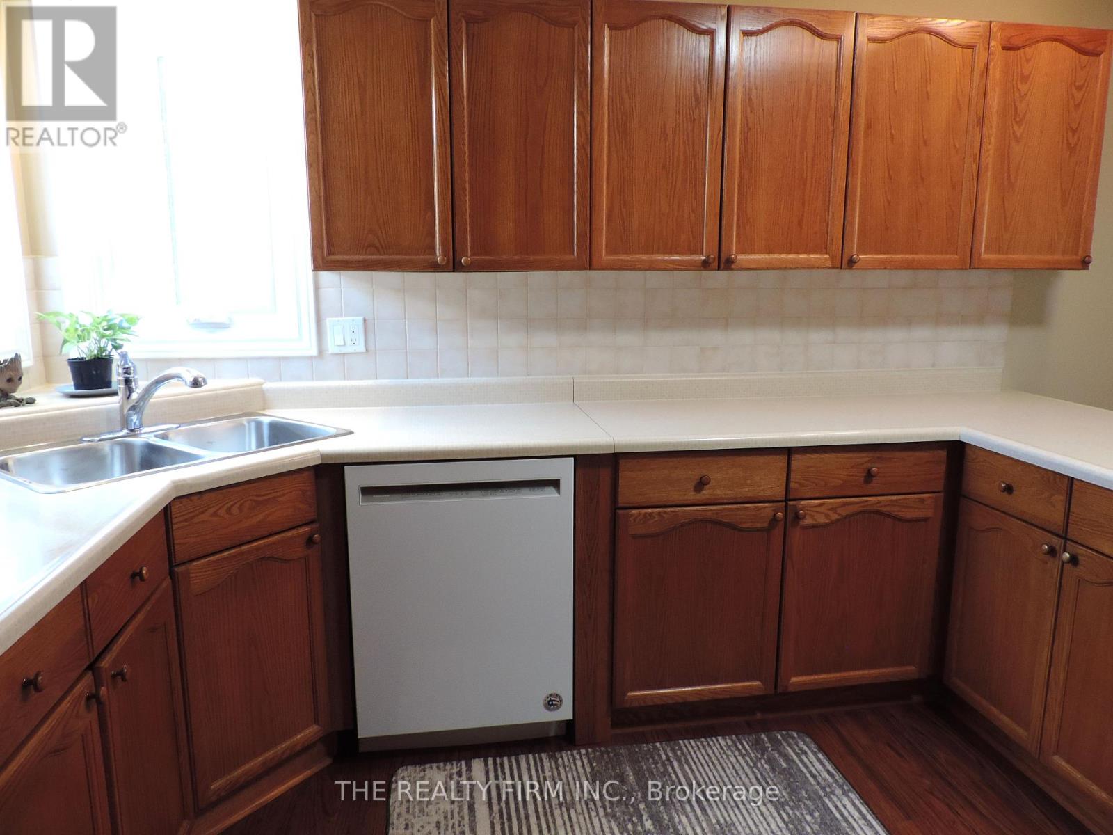 343 Crawford Street, London South, Ontario  N6C 5S3 - Photo 13 - X12208415