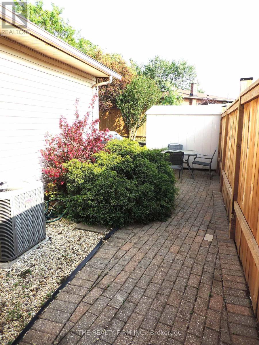 343 Crawford Street, London South, Ontario  N6C 5S3 - Photo 37 - X12208415