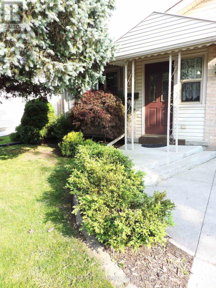 343 Crawford Street, London South, Ontario  N6C 5S3 - Photo 4 - X12208415