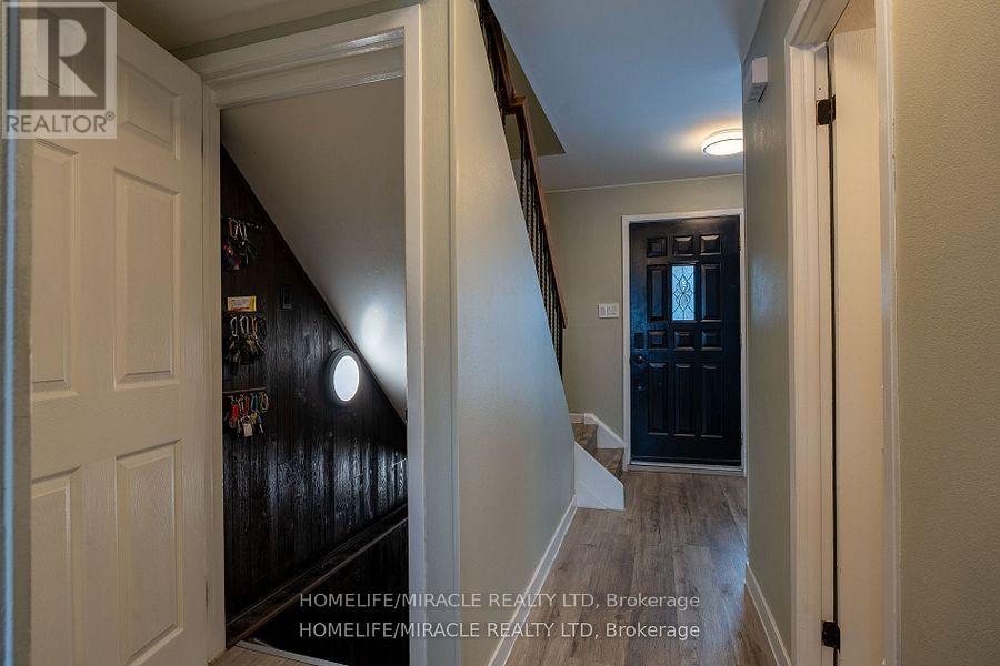 104 Stuart Street, Whitchurch-Stouffville (Stouffville), Ontario  L4A 4S2 - Photo 9 - N12076249