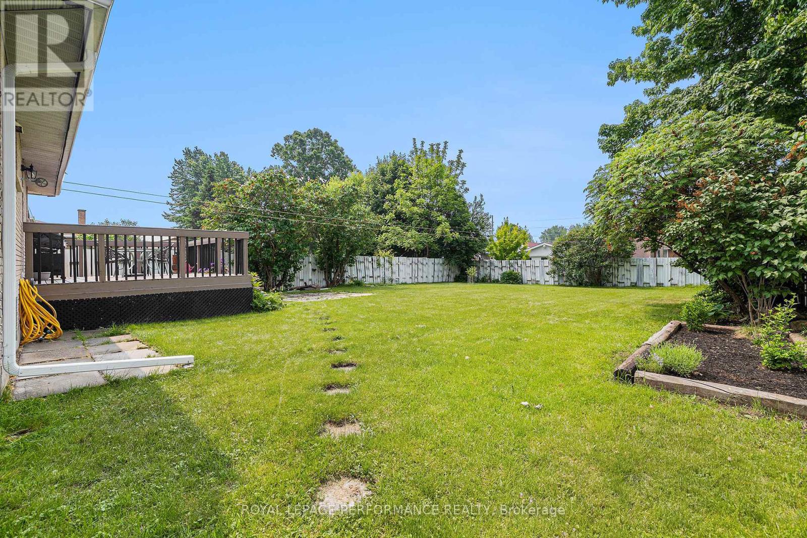 542 Lynwood Drive, Cornwall, Ontario  K6H 5X5 - Photo 30 - X12208416